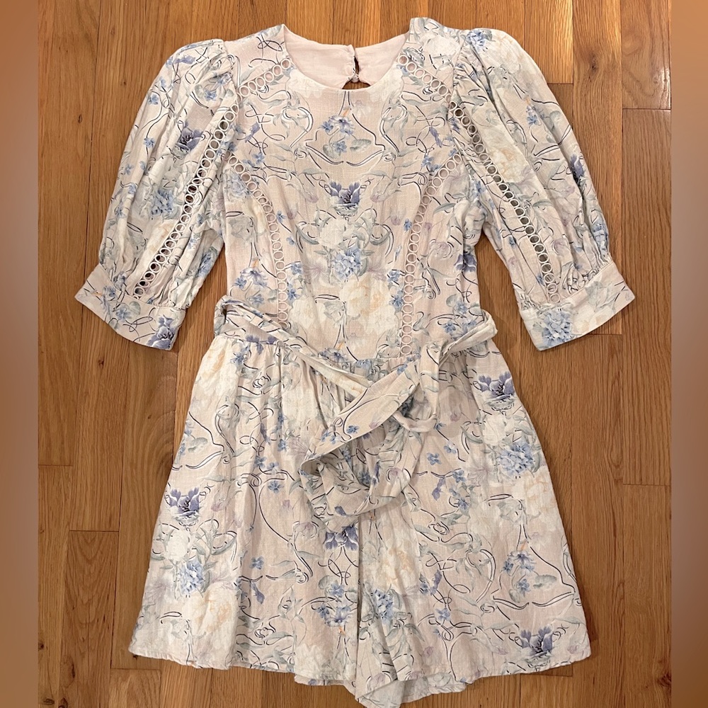 Express floral romper - so pretty! Size XS